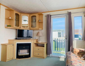 Golden Sands Caravan Hire Ingoldmells- FREE in caravan wifi- Access included to the on site club house, sports bar, arcade, coffee shop We have beach access, a fishing lake and a laundrette